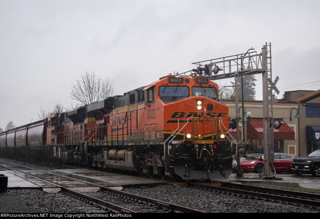 BNSF 6023